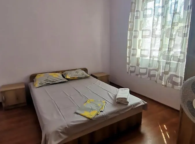 Panayotovi Къща за гости *