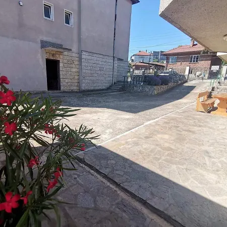 Guest house Panayotovi