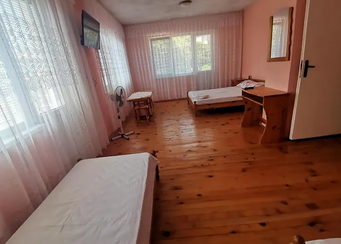 Panayotovi Penzion Bjala
